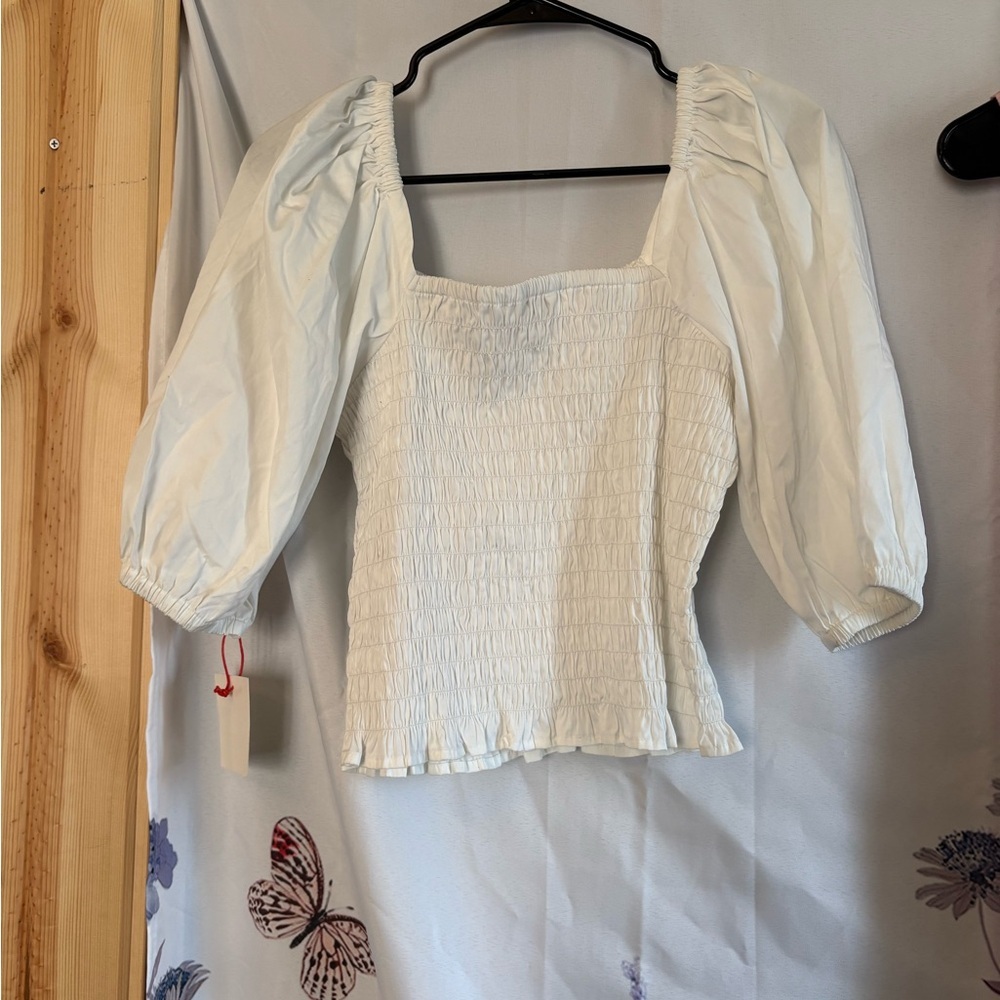 Chic White Puff Sleeve Blouse